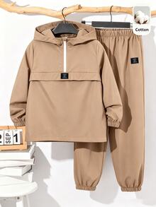 SHEIN 2件組兒童青少年男孩半拉鍊連帽外套與慢跑長褲套裝，休閒運動風，適合秋冬穿著 - 卡其色 - 查看 4