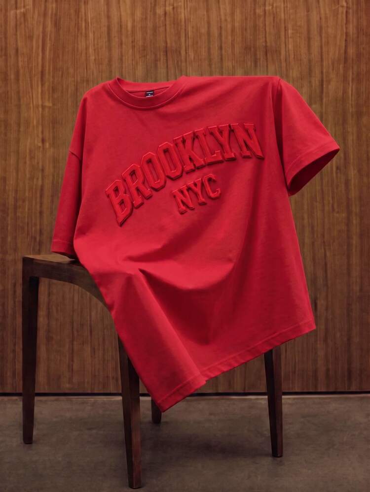 Manfinity Joysei Men's Casual Everyday Commute Fashion Street Loose Letter Embossed Drop Shoulder T-Shirt, Summer - Red - View 1