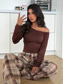 ZzzCrew 2pcs Women's Loungewear Set, Solid Color Asymmetric Neck Long Sleeve Top And Brown Plaid Long Pants - Multicolor - View 4