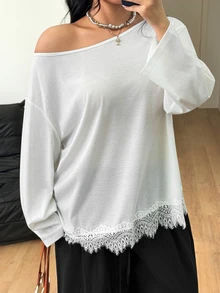 Coolane 女款大尺碼秋冬街頭風休閒 Y2K 優雅寬鬆針織上衣，蕾絲下擺、不對稱領口、露肩長袖全白 T-shirt，適合派對 - 白色 - 查看 3