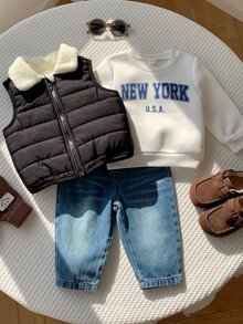 SHEIN 3件組男嬰秋冬黑色棉質加厚背心外套、白色運動衫、藍色牛仔長褲，嬰兒外套套裝，秋冬套裝 - 彩色 - 查看 9
