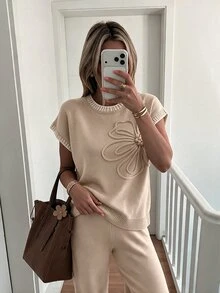 Elouméa 秋季溫柔優雅3D花卉裝飾扭繩線條女款毛衣2件套 花卉針織衫卡其色套裝 適合正式早午餐休閒法式針織 - 杏色 - 查看 4