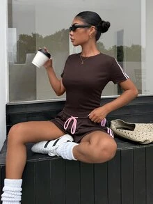 Muchica 女款運動休閒街頭風 Y2K 棕色條紋針織套裝 2 件式夏季健身運動服 - 棕色 - 查看 4