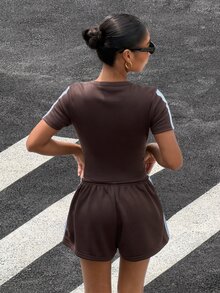 Muchica 女款休閒運動風棕色條紋針織套裝，度假健身夏日運動穿搭，女款夏季健身房運動健身服 - 棕色 - 查看 2