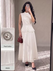 Modelyn Setelan Blazer Elegan dan Awet Muda Gaya Prancis untuk Wanita, Atasan Tanpa Lengan dengan Kerah Tegak dan Hiasan Ruffle yang Melangsingkan serta Rok Mengembang. - Putih - View 4