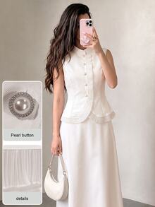 Modelyn Setelan Blazer Elegan dan Awet Muda Gaya Prancis untuk Wanita, Atasan Tanpa Lengan dengan Kerah Tegak dan Hiasan Ruffle yang Melangsingkan serta Rok Mengembang. - Putih - View 3
