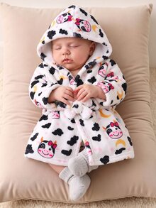 SHEIN 新生兒嬰兒牛紋連帽珊瑚絨秋冬浴袍，中性嬰兒可愛滿版印花繫腰毛絨吸水居家睡衣 - 彩色 - 查看 9