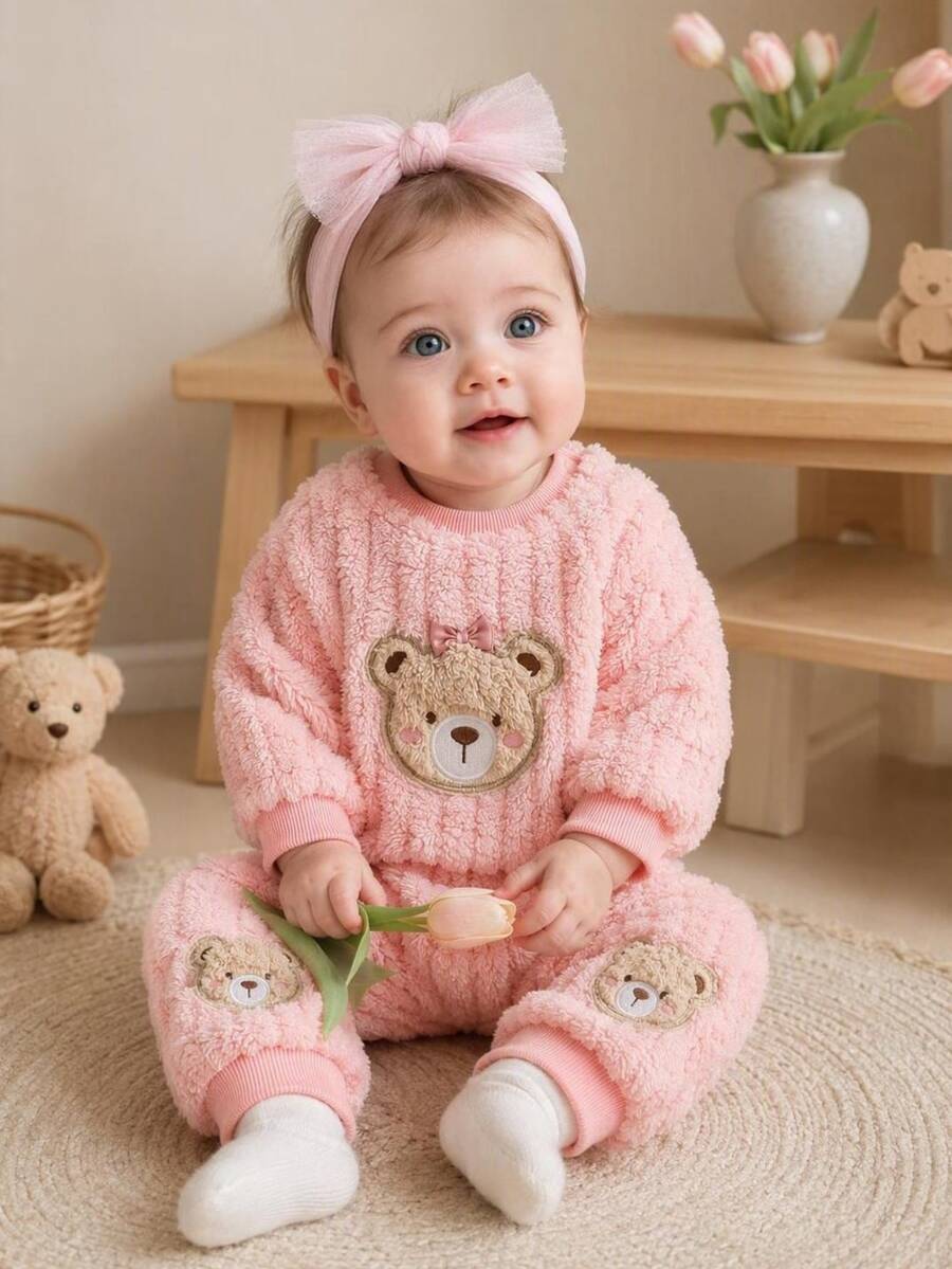 SHEIN Playful Pals 嬰兒秋冬新款甜美可愛衛衣與毛絨長褲2件套,粉色可愛熊頭圖案小熊套裝嬰兒服 - 淺粉色 - 查看 1