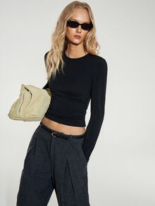 ATUI Studio Women's Solid Color Round Neck Long Sleeve Cropped Slim Fit Casual T-Shirt - Black - View 4