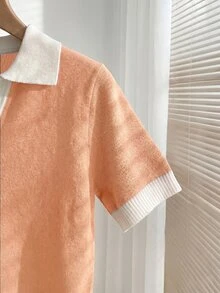 SHEIN LUNE 女款春夏橘色與白色簡約休閒學院風 Polo 領短袖修身針織上衣，適合日常穿著、度假、優雅校園風 - 橘色 - 查看 9