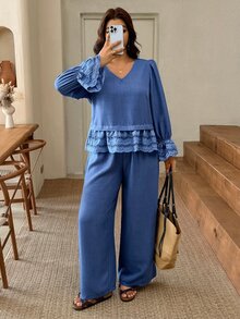 Lounesse Setelan Kasual 2 Potong Wanita Ukuran Plus: Blus Leher V dengan Manset Berkerut dan Celana Panjang Lebar untuk Musim Gugur - Navy Blue - View 4