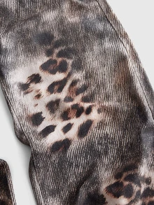 ROMWE MEN American Street Vintage New Wasteland Style Distressed Tie-Dye Leopard Print Patchwork Wide Leg Denim Jeans Unisex Niche Washed Soft Denim Distressed Loose Long Pants - Multicolor - View 5