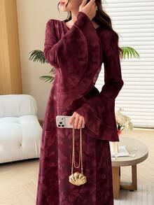 Yasmyna 女款粉色春夏修身圓領花卉印花荷葉邊喇叭袖長袖洋裝，優雅約會派對度假穿搭 - 酒紅色 - 查看 6