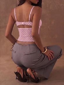 SHEIN BAE 女士复古优雅波点印花撞色蕾丝钢圈修身短款吊带背心，夏季必备 - 珊瑚粉 - 查看 2
