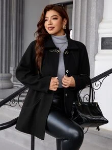 Chikora Jaket Wol Campuran Lengan Panjang Wanita Ukuran Besar dengan Kancing Logam dan Saku Depan - Hitam - View 6