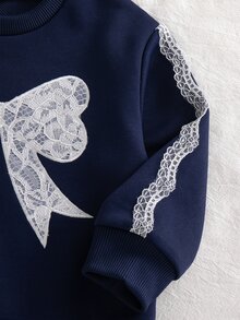 SHEIN 2件組幼女運動衫+長褲，甜美可愛深藍色蕾絲蝴蝶結刺繡，長袖圓領，休閒款，適合假日、秋季、聖誕節、生日，直筒款 - 藍色 - 查看 8