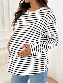 SHEIN تي شيرت كاجوال للحوامل مخطط بياقة دائرية وأكمام طويلة وكتف منسدل - أبيض - مشاهدة 9