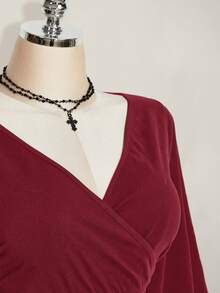 SHEIN ICON 女款素色V領披肩袖T恤 - 酒紅色 - 查看 7