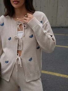 SHEIN بدلة كاردجان وبنطلون بربنديّ مطرّز مع ربطة أمامية للنساء - بيج - مشاهدة 6