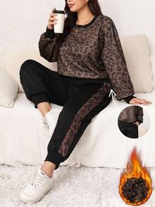 SHEIN LUNE Plus Size Leopard Print Long Sleeve Sweatshirt And Pocket Cuffed Pants 2 Pieces Set - Mocha Brown - View 2
