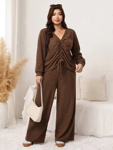 SHEIN LUNE Plus Size Women Solid Color V-Neck Pleated Top And Pants Casual Daily 2 Pieces Set Fall - Coffee Brown - View 4