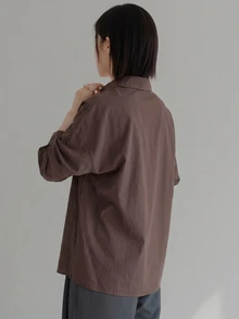 DAZY 女款寬鬆版型領口長袖T恤，商務休閒風，適合辦公室穿著與日常通勤，秋季 - 棕色 - 查看 4