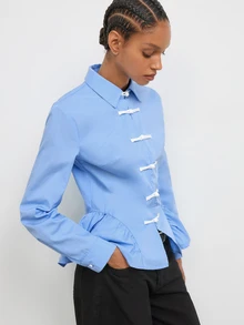 Maija Kemeja Lengan Panjang Wanita Warna Biru dengan Hem Berkerut, Nyaman untuk Gaya Kasual Perkotaan Musim Gugur - Biru - View 3
