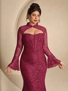 Coutiva Gaun Malam Formal Elegan Berenda dengan Kerah Cheongsam untuk Wanita Ukuran Besar (Desain Rumit) - Burgundy - View 8
