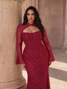 Coutiva Gaun Malam Formal Elegan Berenda dengan Kerah Cheongsam untuk Wanita Ukuran Besar (Desain Rumit) - Burgundy - View 12