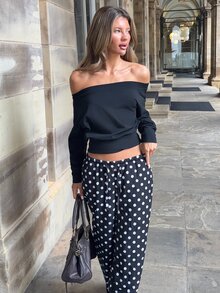 Wiktoria Wolska Aloruh 优雅 95% 棉针织不对称肩长袖上衣，黑色百搭衬衫，秋季衣橱；简约时尚；舒适别致。 - 黑色 - 查看 5