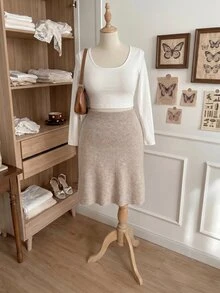 Comfortcana Plus Size Autumn/Winter Floral Knit Fitted A-Line Commute Minimalist Vintage Sweater Skirt - Camel - View 3