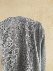 Soleia Atasan 2 in 1 Wanita Elegan Motif Renda Patchwork untuk Musim Gugur - Light Grey - View 7