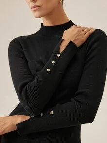 SHEIN Top de Base de Malha Slim-Fit com Gola Semi-Alta Francesa para Mulheres, Roupa de Baixo Premium de Manga Longa em Cor Sólida para Outono/Inverno com Punhos de Botão Dourado - Preto - Visão 4