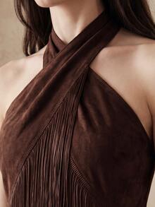 Anewsta Atasan Tank Top Bodycon Wanita Elegan Musim Gugur/Dingin Bahan Suede Imitasi Leher Halter dengan Hiasan Rumbai - Coklat - View 4