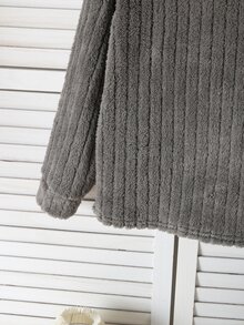 SHEIN Autumn/Winter Thick Vertical Striped Coral Fleece Boy's Pajamas, Loose Fit Round Neck Cuffed Pants, 2 Pieces Set For Young Boy Home Wear Grey - Light Grey - View 7