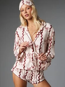MISSGUIDED طقم بيجامة منسق مطبوع بطبعة فيونكة محبوك مضلع مع قميص بأكمام طويلة وربطة أمامية وشورت قصير، مجموعة ملابس منزلية مريحة هدية - متعدد الألوان - مشاهدة 5