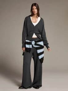 MOTF PREMIUM SET 2 POTONG UNTUK WANITA: KARDIGAN KANCING TUNGGAL WARNA POLOS DENGAN PENYEGAR PINGGANG DAN CELANA RAJUT LEBAR. - Dark Grey - View 3