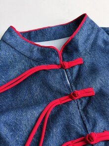 Sunspun Conjunto de botones de rana estilo cheongsam vintage nuevo chino para mujeres, top corto de manga larga ajustado de patchwork de denim lavado desgastado rojo brillante, conjunto de botones de rana estilo cheongsam, top corto de manga larga de patchwork de denim rojo, falda plisada de patchwork de denim - Multicolor - Ver 8