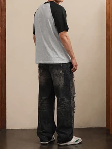 Manfinity Joysei 男士黑色浅灰色花卉撞色插肩袖T恤，可爱猫咪图案 - 彩色 - 查看 3