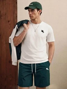 Manfinity Joysei Set Kaos Slim Fit Pria dan Celana Pendek Tenun, untuk Liburan - Krem - View 1