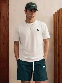 Manfinity Joysei Set Kaos Slim Fit Pria dan Celana Pendek Tenun, untuk Liburan - Krem - View 3