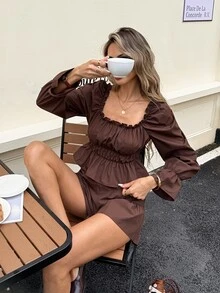 Serisse Setelan 2 Potong Kemeja dan Celana Pendek Wanita dengan Detail Ruffle di Bagian Bawah, Bahan Katun, Kerah Persegi, Lengan Lentera, Pinggang Berkerut, Detail Peplum di Bagian Bawah, Blus Warna Cokelat Tua - Coklat - View 9