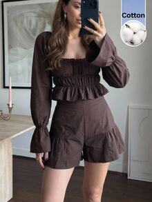 Serisse Setelan 2 Potong Kemeja dan Celana Pendek Wanita dengan Detail Ruffle di Bagian Bawah, Bahan Katun, Kerah Persegi, Lengan Lentera, Pinggang Berkerut, Detail Peplum di Bagian Bawah, Blus Warna Cokelat Tua - Coklat - View 7