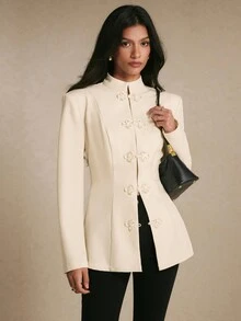 Poéselle Blazer Krem Potongan Pas dengan Kancing Frog Elegan, Pakaian Kerja Wanita, Musim Gugur dan Dingin 2026 - Aprikot - View 8