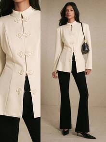 Poéselle Blazer Krem Potongan Pas dengan Kancing Frog Elegan, Pakaian Kerja Wanita, Musim Gugur dan Dingin 2026 - Aprikot - View 2