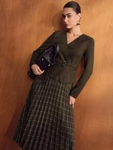 MOTF PREMIUM 優雅V領時尚收腰百褶下擺喇叭女款洋裝 - 杏色 - 查看 4