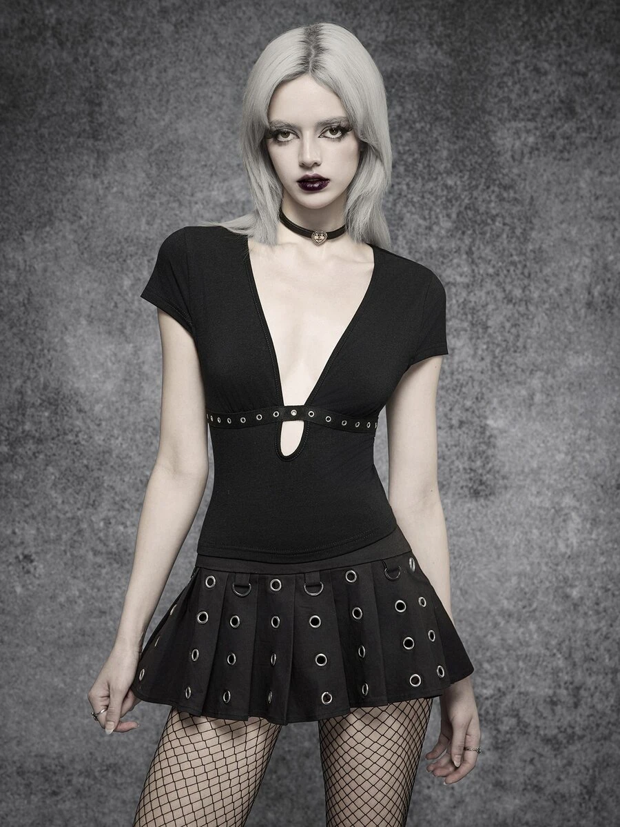 SHEIN ICON Women's Fall/All-Season Black Rivet Deep V-Neck Short Sleeve Gothic Style T-Shirt, Sexy Halloween Inner Layer, Versatile - Black - View 1