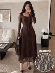 Modelyn Gaun Panjang Wanita Model Slimming dengan Hiasan Renda dan Potongan Pinggang yang Mengencangkan serta Manset Lengan yang Longgar - Kopi - View 4