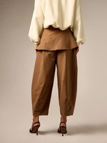 AiiRZ High Rise Barrel Leg Cropped Pants With Wrap Flap Detail And Oversized Patch Pocket Pleated Wide Leg Trousers - Green - View 3