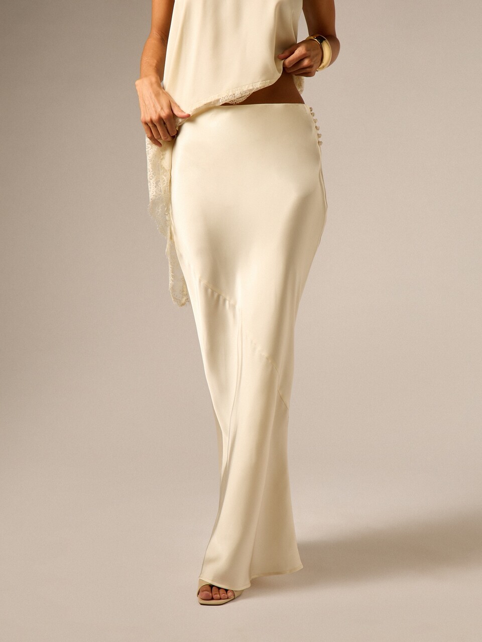 AiiRZ Satin Skirt With Covered Button Side Detail A-Line Silhouette Floor Length Elegant Evening Bridal Wedding Guest Spring Summer Style